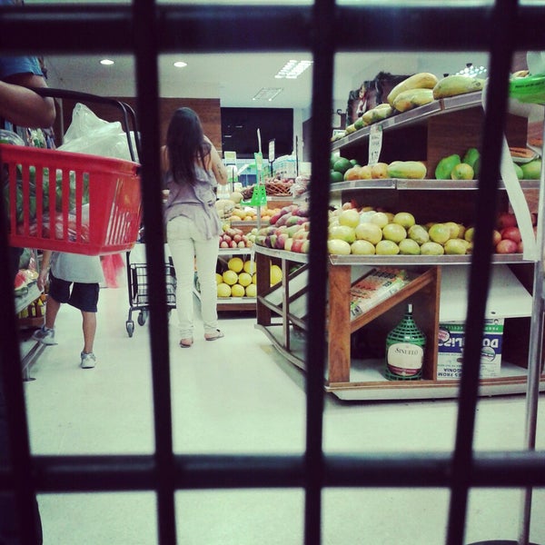 รูปภาพถ่ายที่ Supermercado Speciale โดย Luan C. เมื่อ 5/24/2013
