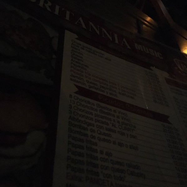 Foto tirada no(a) Britannia Pub por Oscar V. em 1/26/2018