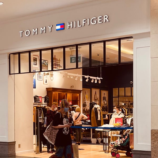 Sow halt Kriger Tommy Hilfiger - Clothing Store in Dublin