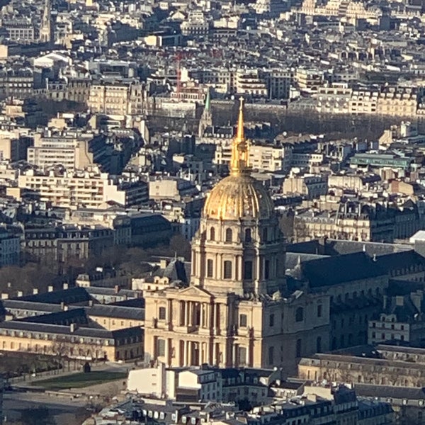Foto tirada no(a) Observatório panorâmico da Tour Montparnasse por Lori K. em 1/18/2022