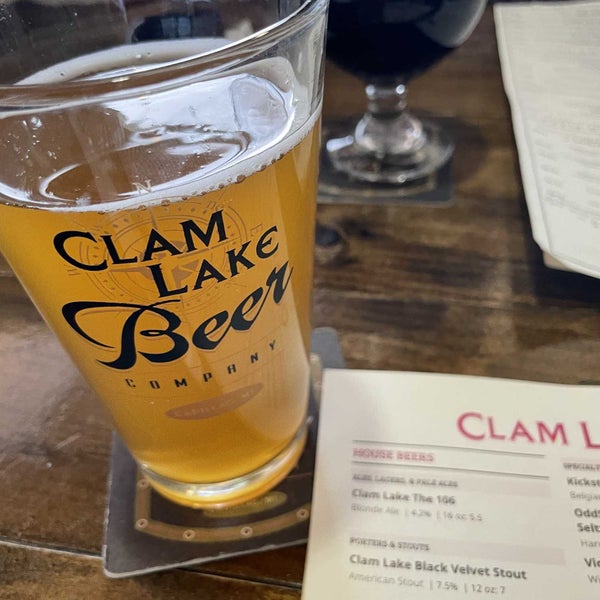 Photo taken at Clam Lake Beer Company by Dan B. on 5/6/2022