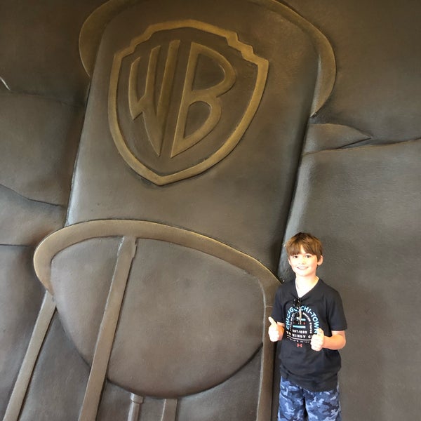Foto scattata a Warner Bros. Studio Tour Hollywood da David J. il 6/13/2019