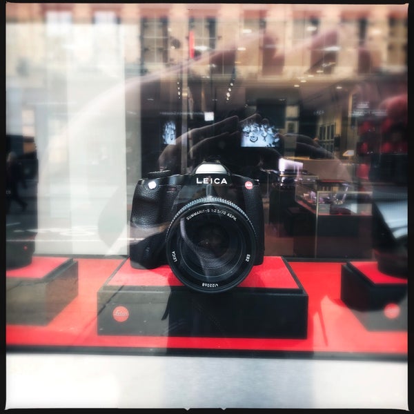 รูปภาพถ่ายที่ Leica Store SoHo โดย Mauricio R. เมื่อ 1/2/2019