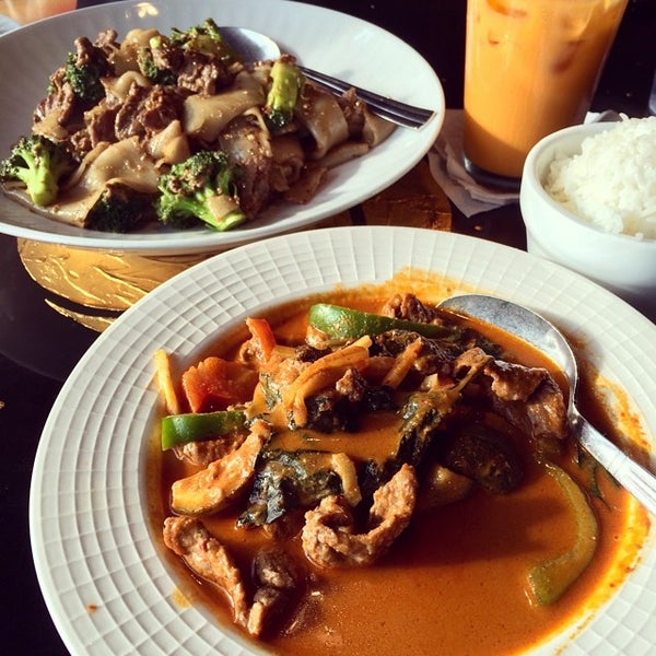 7/2/2014에 Angel J.님이 Thai Tanium Restaurant에서 찍은 사진