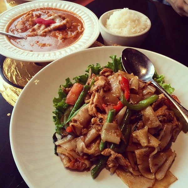 5/28/2014 tarihinde Angel J.ziyaretçi tarafından Thai Tanium Restaurant'de çekilen fotoğraf