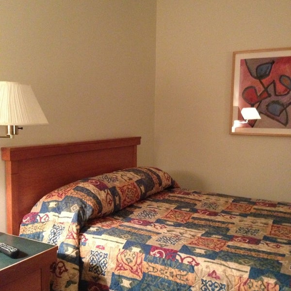 UCLA Tiverton House Hotel in Los Angeles