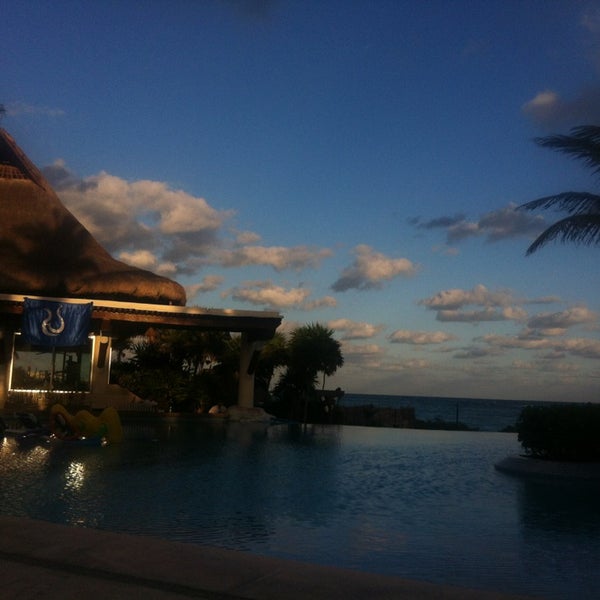 Foto tomada en Adonis Spa Resort  por M el 12/23/2012