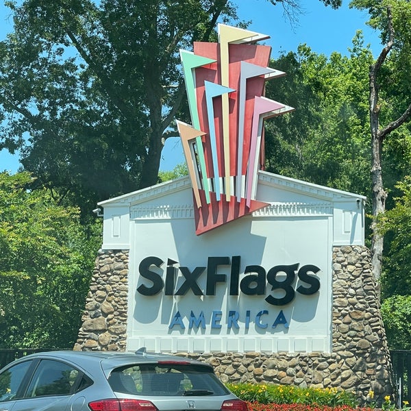 Foto tomada en Six Flags America  por Sreevarun N. el 6/5/2021