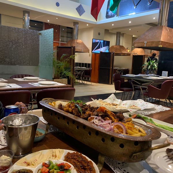 12/17/2019 tarihinde 🦅ziyaretçi tarafından Osmanli restaurant مطعم عُصمنلي'de çekilen fotoğraf
