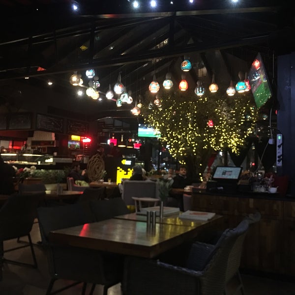 1/18/2018 tarihinde Engin A.ziyaretçi tarafından Cafe Locale İstanbul'de çekilen fotoğraf