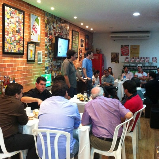1/30/2012 tarihinde Alberto C.ziyaretçi tarafından Emporium Gourmet'de çekilen fotoğraf