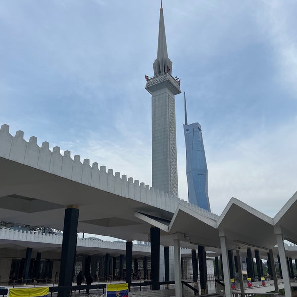 Foto tirada no(a) Masjid Negara Malaysia por Amin R. em 2/25/2023