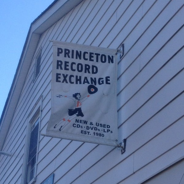 2/18/2013에 Ed H.님이 Princeton Record Exchange에서 찍은 사진