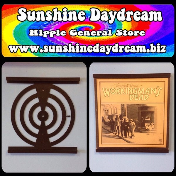 5/6/2015에 Jack S.님이 Sunshine Daydream Chicago Hippie Record Shop에서 찍은 사진