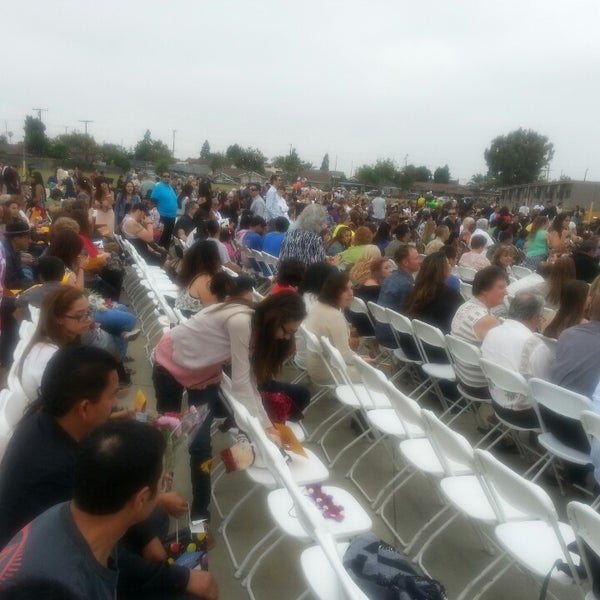 El Rancho Starbuck Middle School