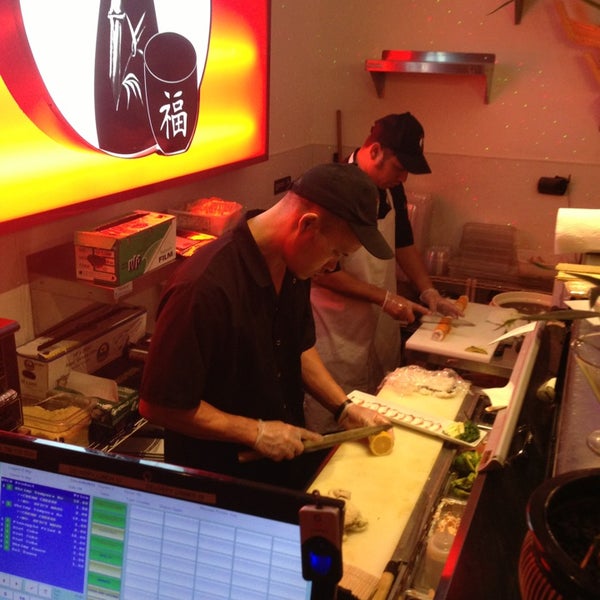 Photo taken at Sushi Sake Doral by Platinum C. on 5/19/2013