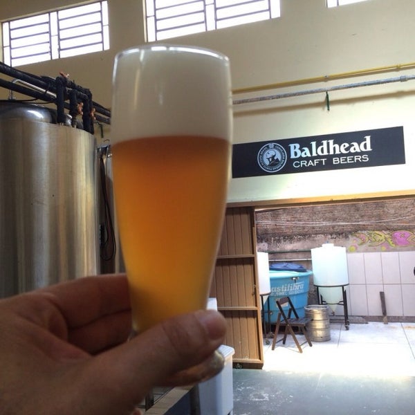 Foto diambil di Cervejaria Baldhead oleh Fábio C. pada 1/12/2016