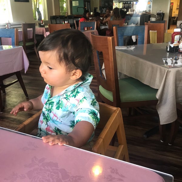 Photo taken at Camille&#39;s Restaurant by Isabella K. on 6/21/2019