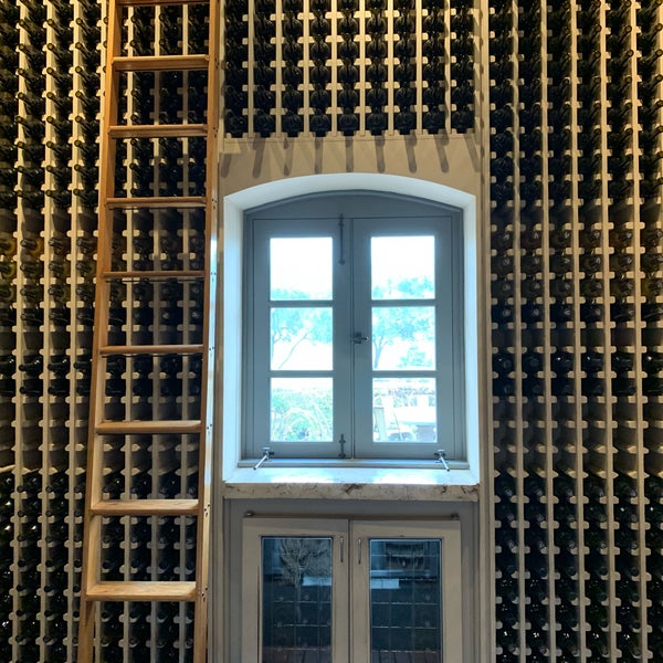 รูปภาพถ่ายที่ Viansa Winery โดย Scarlett P. เมื่อ 12/7/2019