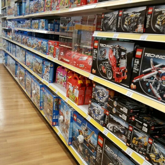 Toys"R"Us (Now Closed) Bakersfield, CA