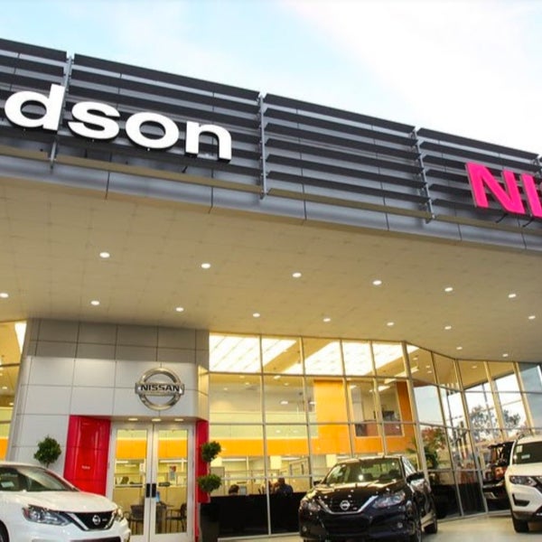 Das Foto wurde bei Hudson Nissan of North Charleston von Hudson Nissan of North Charleston am 8/16/2019 aufgenommen