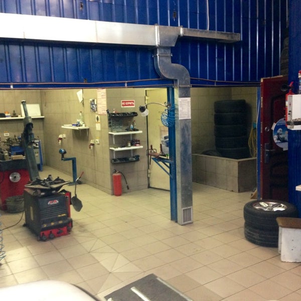 Автомаркет симферополь красноармейская улица 74. Саратов песчано-уметский тракт 10. Вианор севастополь индустриальная. Автомаркет. Диски вианор.