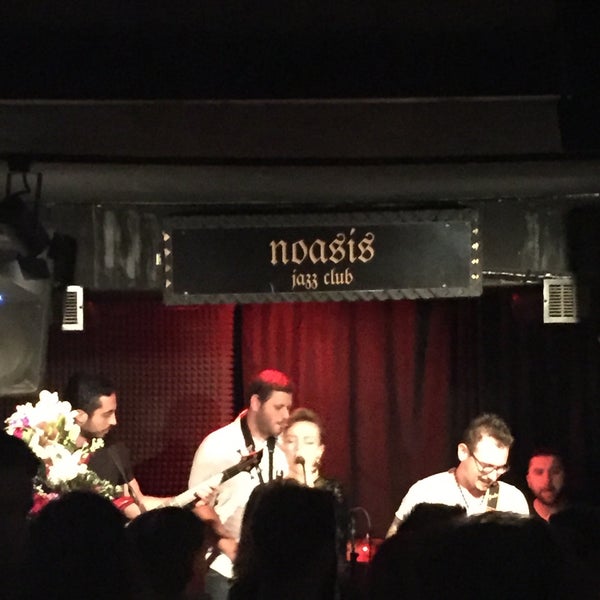 Photo taken at Noasis Jazz Club by Arda A. on 4/26/2016