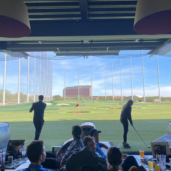 รูปภาพถ่ายที่ Topgolf โดย Tim Y. เมื่อ 11/5/2022