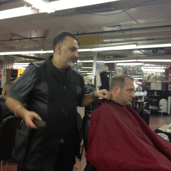 Photo taken at Astor Place Hairstylists by Guy R. on 5/11/2013