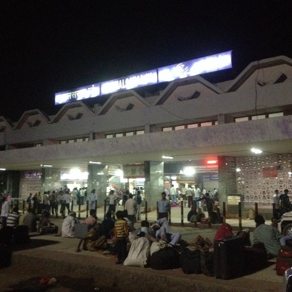 Photo taken at Mughalsarai Railway Station by Vonchio K. on 5/22/2014