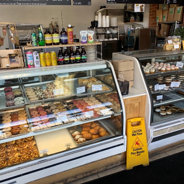 11/11/2019 tarihinde Matthew D.ziyaretçi tarafından Beet Box Bakery &amp; Cafe'de çekilen fotoğraf