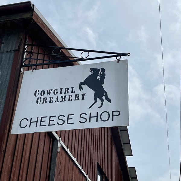 Photo taken at Cowgirl Creamery at Pt Reyes Station by Rolando T. on 6/4/2022