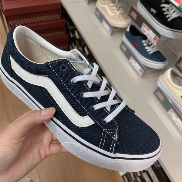 Abc Mart 川越店 Shoe Store In 川越市