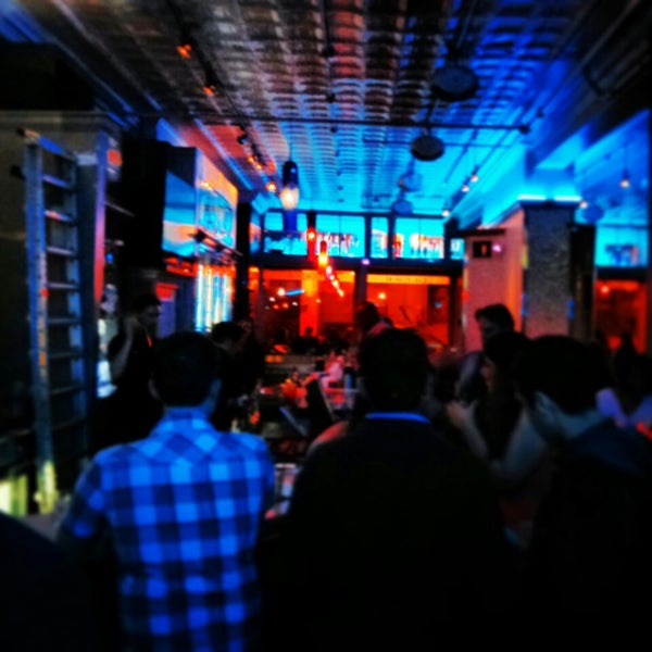 4/27/2013にH8NateがSub Zero Vodka Barで撮った写真