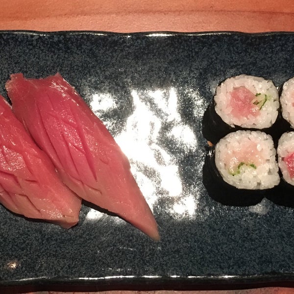 Снимок сделан в AKEMI Japanese Restaurant пользователем Vasu 1/24/2018