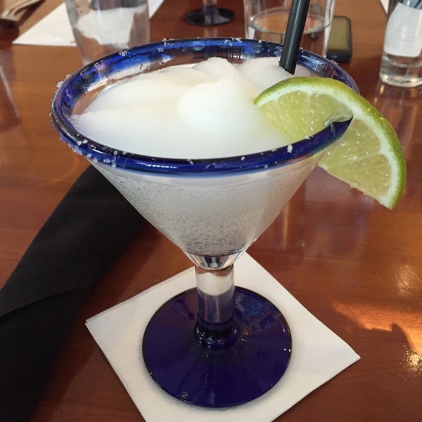 Photo taken at Cantina Laredo by Fe A. on 4/29/2015
