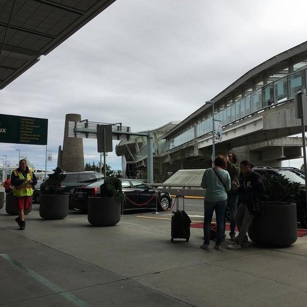 British Airways Ticket Counter Airport Ticket Counter in Richmond