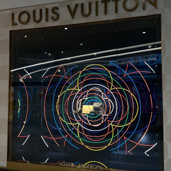 Louis Vuitton In Macy's 34th Street N