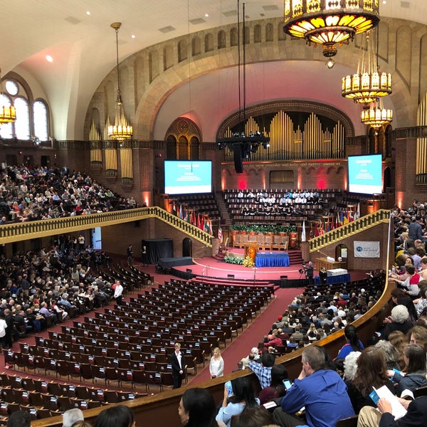 Photo taken at The Moody Church by Hugo P. on 5/12/2018