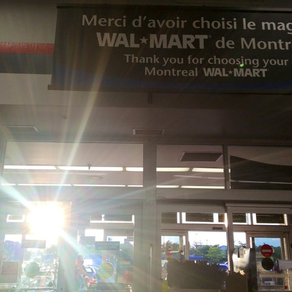 Das Foto wurde bei Walmart Supercentre von Sylvie Marie D. am 8/2/2013 aufgenommen