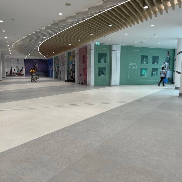 Foto tirada no(a) Oman Avenues Mall por Hassan H. em 6/24/2022