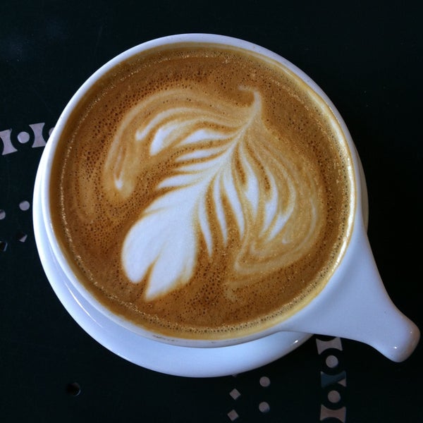 5/10/2013에 Amanda N.님이 Volta Coffee, Tea &amp; Chocolate에서 찍은 사진