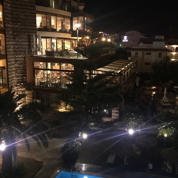 Das Foto wurde bei Pırıl Hotel Thermal&amp;Beauty Spa von Ali G. am 9/9/2019 aufgenommen