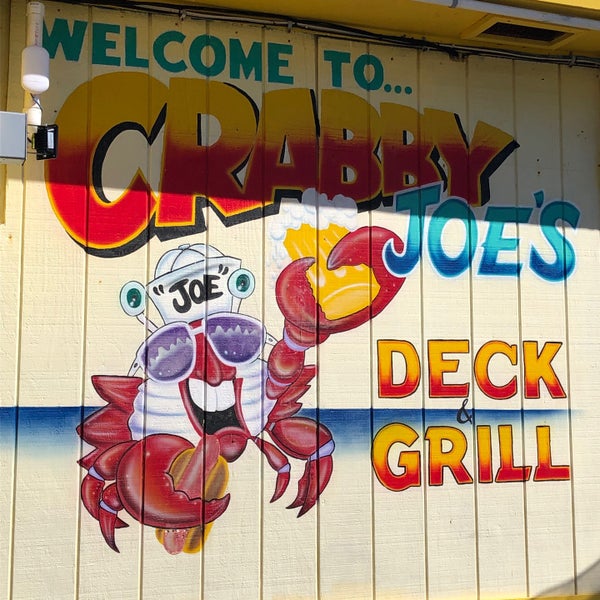 2/10/2022 tarihinde Phil W.ziyaretçi tarafından Crabby Joe&#39;s Deck &amp; Grill'de çekilen fotoğraf