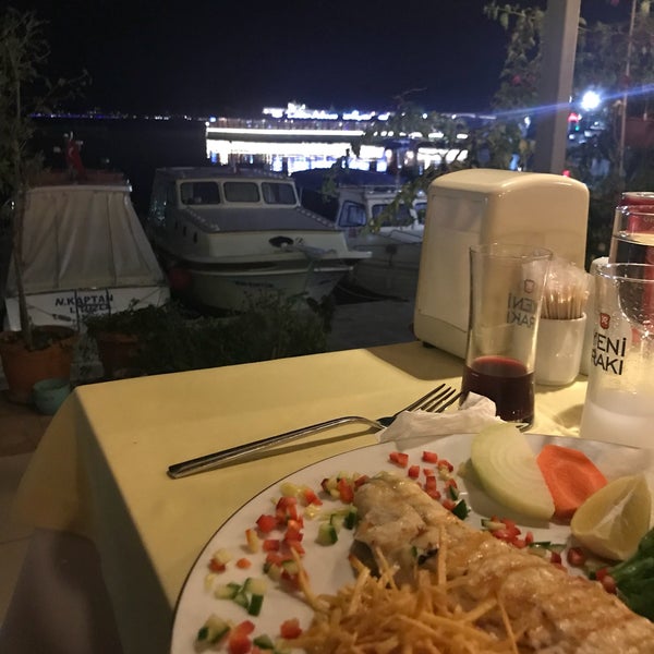 Das Foto wurde bei Halit Balık Restoran von Eduardo V. am 10/7/2018 aufgenommen