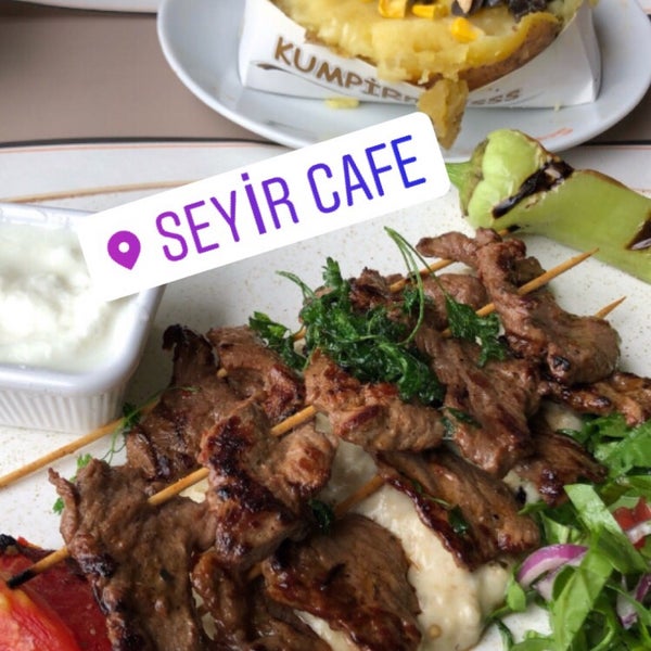 รูปภาพถ่ายที่ Seyir Cafe โดย AbdUllAH G. เมื่อ 9/21/2019