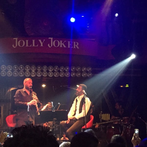 Das Foto wurde bei Jolly Joker HQ von Ayşe Ş. am 12/10/2015 aufgenommen