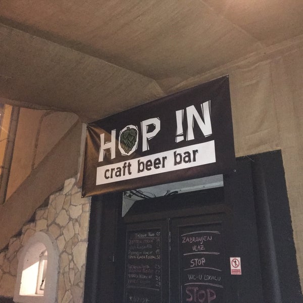 Das Foto wurde bei Hop In Craft Beer Bar von Igor H. C. am 9/12/2018 aufgenommen
