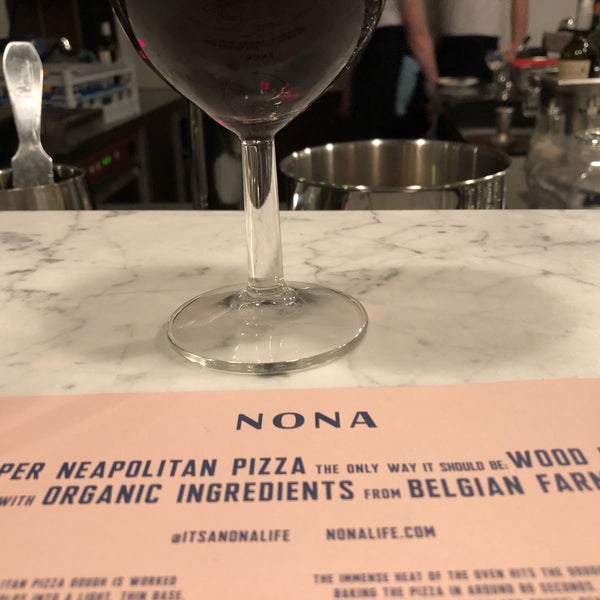 Foto tirada no(a) NONA Pizza por Richard B. em 2/14/2018