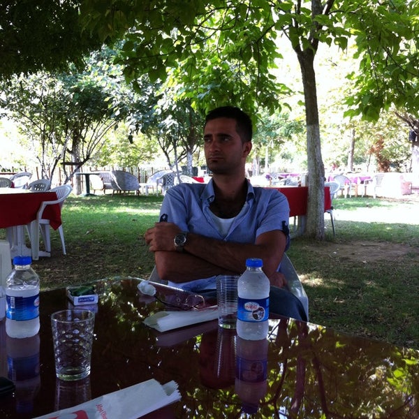 รูปภาพถ่ายที่ Camlı Köşk โดย Emre Ç. เมื่อ 8/19/2013